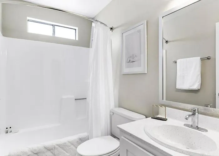 Landing - Modern With Amazing Amenities Peoria