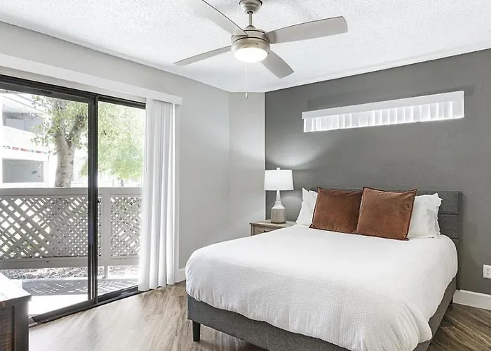 Apartment Landing - Modern With Amazing Amenities Peoria